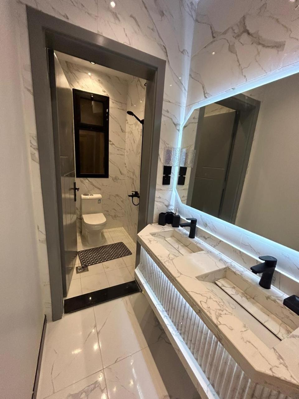 سويت في مشرفه في شارع فلسطين * Jeddah